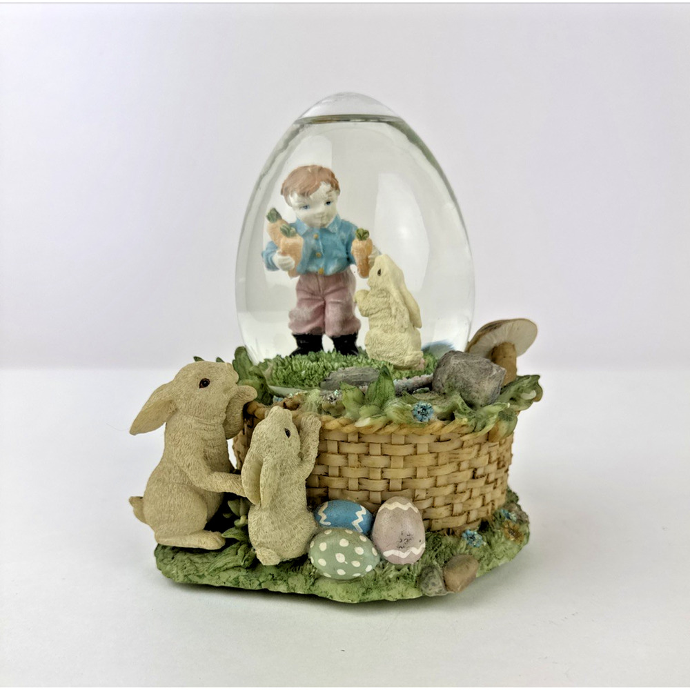 Snow globe San Francisco Music Box  Here Comes Peter Cottontail Easter